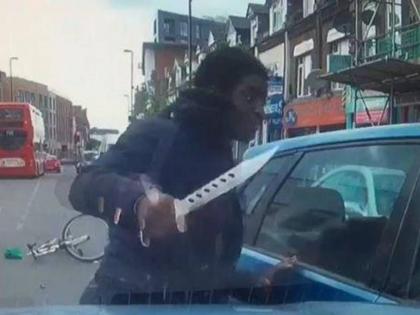 London knife attack suspect was an ex-terror convict, reports news agency AFP quoting police | लंदन ब्रिज चाकूबाजी हमला: आतंकवादी गतिविधियों में शामिल होने के मामले में सजा काट चुका था हमलावर London knife attack suspect was an ex-terror convict, reports news agency AFP quoting police | लंदन ब्रिज चाकूबाजी हमला: आतंकवादी गतिविधियों में शामिल होने के मामले में सजा काट चुका था हमलावर