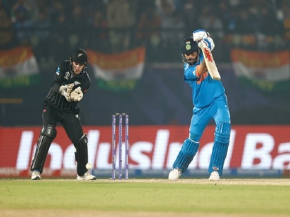 India vs New Zealand: India won by 4 wickets due to the brilliant innings of 95 runs by 'Chase Master' Kohli, reached the top of the points table | India vs New Zealand: 'चेज मास्टर' कोहली की शानदार 95 रन की पारी से भारत की 4 विकेट से जीत, अंक तालिका में शीर्ष पर पहुंचा