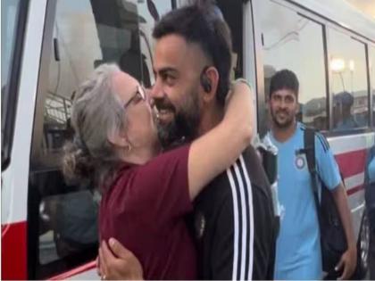 West Indies wicket-keeper Joshua Da Silva's mother meets Virat Kohli, breaks down | Watch: विराट कोहली से गले मिलीं वेस्टइंडीज के विकेटकीपर जोशुआ दा सिल्वा की मां, हुईं भावुक, आंख से झलके आंसू
