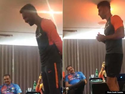 india vs england t20 deepak chahar and krunal pandya ragging video | वीडियो: इंग्लैंड में क्रुणाल पंड्या और दीपक चाहर को कुर्सी पर खड़ा कराकर ऐसे हुई 'रैगिंग'