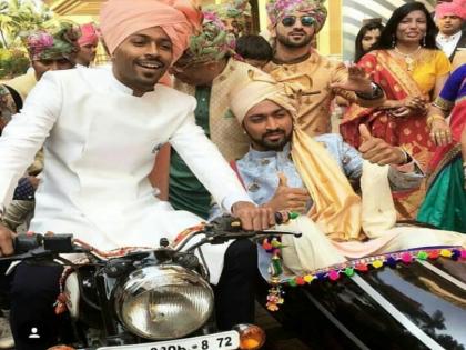 बुलेट से बारात लेकर पहुंचे पांड्या, शादी फंक्शन में दिखा पूरा अंबानी परिवार