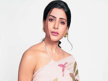 twitter User called samantha ruth prabhu a divorced second hand item actress replied like this | यूजर ने सामंथा को कहा 'तलाकशुदा सेकेंड हैंड आइटम', अभिनेत्री ने दिया यूं जवाब