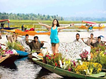 Cameras rolling and action voices will resound in Kashmir again | फिर से गूंजेगी कश्मीर में कैमरा, रोलिंग और एक्शन की आवाजें Cameras rolling and action voices will resound in Kashmir again | फिर से गूंजेगी कश्मीर में कैमरा, रोलिंग और एक्शन की आवाजें