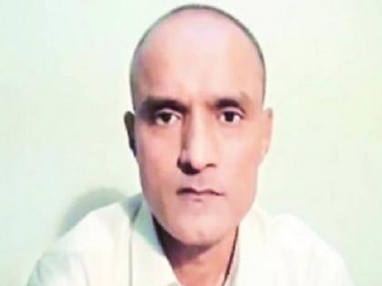 Pakistan appeals in court to appoint advocate for Jadhav | पाकिस्तान ने एकतरफा कार्रवाई करके कुलभूषण जाधव के लिए वकील नियुक्त करने के लिए अदालत में दी अर्जी