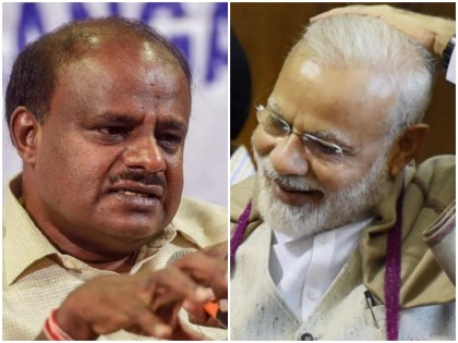 Lok Sabha Election 2019: Karnataka CM HD Kumaraswamy says PM Narendra Modi real surgical strike is out in the open through IT dept raids | मंत्री के घर छापा पड़ने पर भड़के कुमारस्वामी, कहा- पीएम मोदी खुले में कर रहे असल सर्जिकल स्ट्राइक