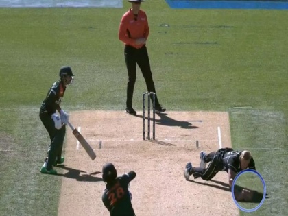 Kyle Jamieson seemingly completes stunning catch but third umpire overrules watch video | वीडियो: गेंदबाज ने पकड़ा अविश्वसनीय कैच, बल्लेबाज भी देख रह गया हैरान, फिर थर्ड अंपायर ने दिया नॉटआउट