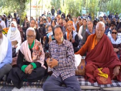 Ladakh Violence Is Sonam Wangchuk responsible for the violence in Leh Find out what the centre government said | Ladakh Violence: लेह में भड़की हिंसा के जिम्मेदार सोनम वांगचुक? जानें केंद्र ने क्या कहा