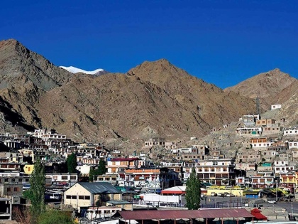 tourism Ladakh 11 tourists lost their lives in two months know surroundings of hilly areas | पहाड़ी क्षेत्रों में घूमने जा रहे यात्री सावधान! लद्दाख में दो माह में 11 पर्यटकों ने गंवाई जान, परिवेश को समझे बिना...