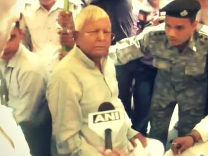 Bihar Elections 2025: Even after getting bail on health grounds, Lalu Yadav increased his political activism, gave election tips to the workers | Bihar Elections 2025: स्वास्थ्य ग्राउंड पर जमानत के बाद भी लालू यादव ने बढ़ाई अपनी सियासी सक्रियता, कार्यकर्ताओं को दी चुनावी टिप्स