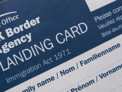 landing card requirement end for Indians visiting UK | ब्रिटेन जाने वाले भारतीयों के लिए खुशखबरी, नहीं होगी अब लैंडिंग कार्ड की जरूरत