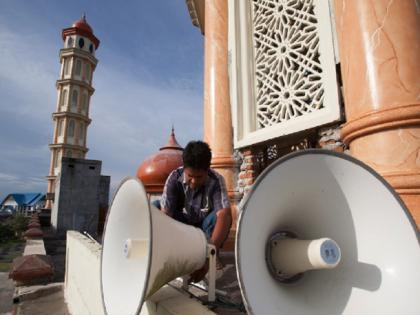 Shiv Sena-led Maharashtra government bans use of loudspeakers at all religious places | शिवसेना की अगुवाई वाली महाराष्ट्र सरकार ने सभी धार्मिक स्थलों पर लाउडस्पीकरों के इस्तेमाल पर लगाई रोक