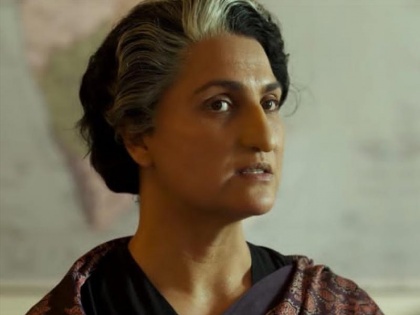 Lara Dutta's stunning avatar seen in the trailer of Bellbottom, difficult to recognize her in the role of Prime Minister Indira Gandhi | बेल बॉटम के ट्रेलर में दिखा लारा दत्ता का शानदार अवतार, पूर्व प्रधानमंत्री इंदिरा गांधी के रोल में पहचानना मुश्किल