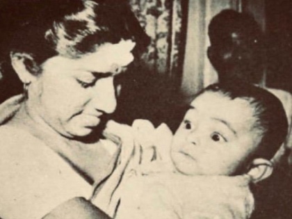 Lata Mangeshkar remembers Rishi Kapoor, says Be reborn like a movie 'Karz' | लता मंगेशकर ने ऋषि कपूर की बचपन की तस्वीर की ट्वीट, कहा- ‘कर्ज’ की तरह आपका पुनर्जन्म हो