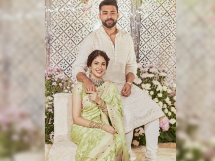 South actor Varun Tej and actress Lavanya Tripathi got engaged couple shared pictures giving romantic poses | साउथ एक्टर वरुण तेज और एक्ट्रेस लावण्या त्रिपाठी ने की सगाई, रोमांटिक पोज देते हुए कपल ने शेयर की तस्वीरें