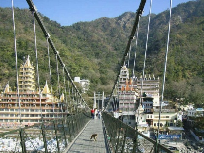 Lakshman Jhulla bandh, CM Rawat said for security reasons in Rishikesh - construction of alternative bridge soon | ऋषिकेश में सुरक्षा कारणों से लक्ष्मण झूला बंद, सीएम रावत बोले- वैकल्पिक पुल का निर्माण जल्द