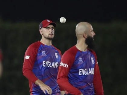T20 World Cup England's Liam Livingstone doubtful opener against West Indies suffering finger injury warm-up match | इंग्लैंड टीम को बड़ा झटका, दिग्गज हरफनमौला नहीं खेलेगा टी20 विश्व कप, जानिए कारण