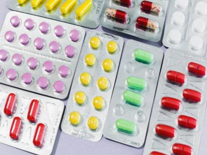 Licenses of 18 pharma companies cancelled by DCGI | DCGI ने रद्द किए 18 फार्मा कंपनियों के लाइसेंस, नकली दवाएं बनाने का है आरोप