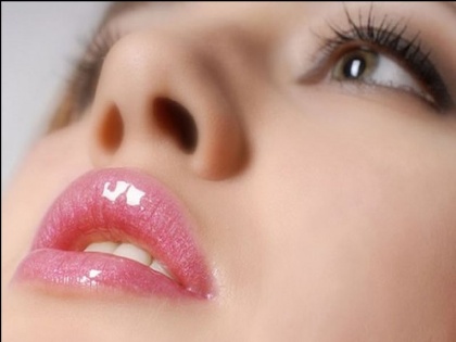 Monsoon Skin Care Tips: 5 easy tips to get baby pink lips naturally in this rainy season | बारिश के मौसम में भी सुंदर, गुलाबी होंठ पाने के लिए करें ये 5 काम