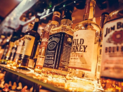 liquor producing companies wrote to state government, Appeal to extend excise deadline one month | कोरोना: एक्साइज भरने की अंतिम तिथि एक महीने बढ़ाने की अपील, शराब उत्पादक कंपनियों ने राज्य सरकारों को लिखा पत्र