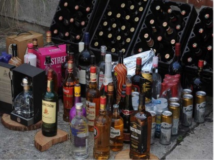 Yogi government is not in favor of liquor ban in Uttar Pradesh! Excise Minister said Prohibition will increase smuggling of illegal liquor | उत्तर प्रदेश में शराबबंदी के पक्ष में नहीं योगी सरकार! आबकारी मंत्री ने कहा, "शराबबंदी से अवैध शराब की तस्करी बढ़ेगी"