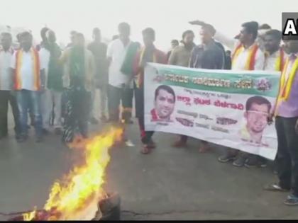 North Karnataka protest for mahadayi river dispute | महादेई नदी विवाद: कर्नाटक में किसानों ने किया बंद का ऐलान, स्कूल और पेट्रोलपंप तक हुए बंद 