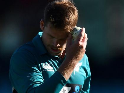 Coronavirus threat: Lockie Ferguson put under isolation following sore throat on international return | ऑस्ट्रेलियाई बॉलर के बाद न्यूजीलैंड के तेज गेंदबाज का हुआ कोरोना वायरस का टेस्ट, आइसोलेशन में रखा गया