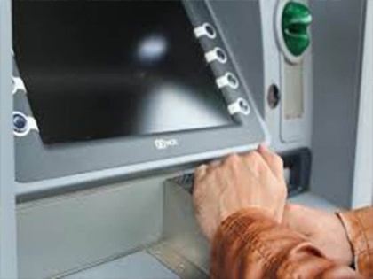 government has ready a proposal for ATM | एटीएम में पैसे डालने के नियम बदलना चाहती है सरकार, आपको हो सकती है ये मुश्किल