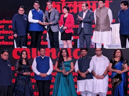 Lokmat Maharashtrian Of The Year Awards 2018: Bollywood star Kareena Kapoor and Akshay Kumar honured with special award | 'लोकमत महाराष्ट्रीयन ऑफ द ईयर 2018' में छाया बॉलीवुड, करीना व अक्षय को मिला स्पेशल अवार्ड