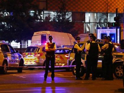 Britain car rammed crowd near Muslim mosque three injured | ब्रिटेन: मस्जिद के पास भीड़ में घुसी कार, तीन घायल, पुलिस का दावा- आतंकी हमला नहीं हेट क्राइम की वारदात है Britain car rammed crowd near Muslim mosque three injured | ब्रिटेन: मस्जिद के पास भीड़ में घुसी कार, तीन घायल, पुलिस का दावा- आतंकी हमला नहीं हेट क्राइम की वारदात है