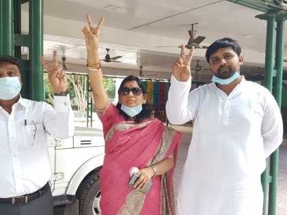Bihar Politics News LS polls 2024 JDU MPs Vijay Kumar Manjhi and Mahabali Singh will be ticketed Lovely Anand will contest elections | Bihar LS polls 2024: जदयू सांसद विजय कुमार मांझी और महाबली सिंह होंगे बेटिकट, लवली आनंद लड़ेंगी चुनाव