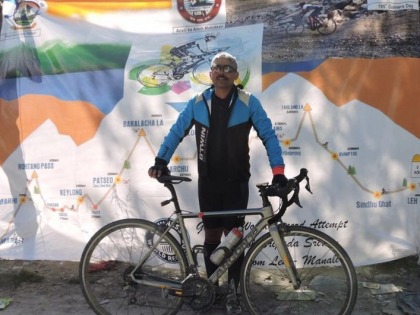 Indian Army Lt Col Sripada Sriram new Guinness World record fastest man cycle Leh to Manali 34 hours and 54 minutes | गिनीज विश्व रिकॉर्डः लेफ्टिनेंट कर्नल श्रीपद श्रीराम ने रचा इतिहास, लेह से मनाली, 472 किमी की दूरी 34 घंटे 54 मिनट में तय