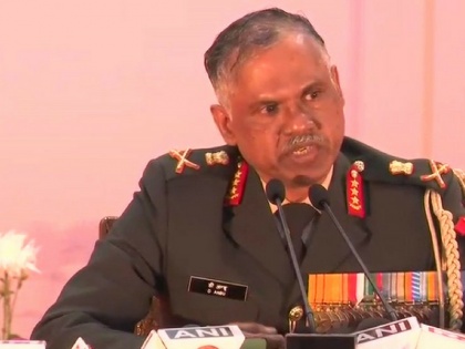 Lieutenant general devraj gives tough reply to people who connect a soldiers sacrifise to religion | सेना की शहादत को धर्म से जोड़कर देखने वालों को लेफ्टिनेंट जनरल देवराज का करार जवाब