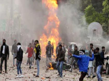 CAA Protest: Internet closed in these districts including Lucknow in UP, red alert issued in Aligarh | CAA Protest: यूपी में लखनऊ सहित इन जिलों में इंटरनेट बंद, अलीगढ़ में रेड अलर्ट जारी