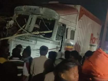 Lucknow Uncontrollable truck crushed roadside shop 03 killed and 2 injured admitted trauma center uttar pradesh police | Lucknow: बेकाबू ट्रक ने सड़क के किनारे बनी दुकान को रौंदा?, 03 की मौत और 2 जख्मी, घायलों को ट्रॉमा सेंटर में भर्ती कराया