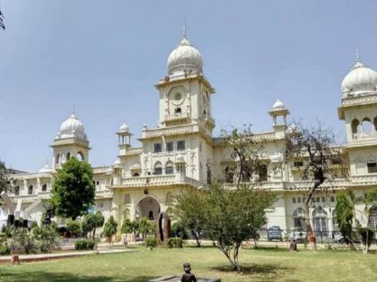 UP News University of Lucknow prohibits movement of students to and from the hostel after 10 pm | लखनऊ विश्वविद्यालय के छात्रावास में रात 10 बजे के बाद आने-जाने पर रोक, यूनिवर्सिटी ने जारी किए निर्देश