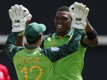 South Africa content with bowling effort, says pacer Lungi Ngidi | World Cup: इंग्लैंड के खिलाफ हार के बावजूद भी खुश है यह साउथ अफ्रीकी तेज गेंदबाज, मैच के बाद बताया कारण