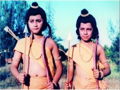 ramayan luv kush charcter played by swapnil joshi and mayuresh picture viral on social media | 'रामायण' में लव-कुश का किरदार कर इन बाल कलाकारों ने जीता था फैंस का दिल, सालों बाद अब कर रहे हैं यह काम