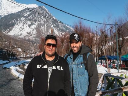 Sonakshi Sinha Brother Luv Is In Kashmir For His Upcoming Film | सोनाक्षी सिंहा के भाई लव ने की कश्मीर की एडवेंचरस ट्रिप, प्रोड्यूसर निकी भगनानी के साथ शेयर की तस्वीर