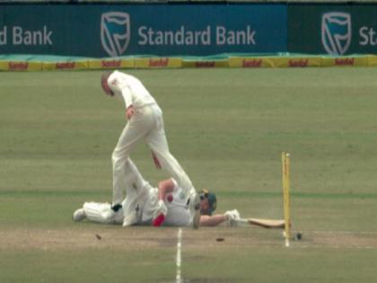 south africa australia 2018 test series nathan lyon fined by icc ab de villiers run out incident | डिविलियर्स के रन आउट के बाद ऑस्ट्रेलियाई खिलाड़ी की अजीबोगरीब हरकत, ICC ने सुनाई सजा