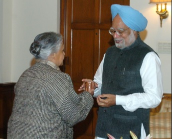 Sheila Dikshit passes away: Sheila Dikshit left her bungalow for ormer Prime Minister Manmohan Singh | जब पूर्व प्रधानमंत्री मनमोहन सिंह के लिए छोड़ दिया था शीला दीक्षित ने अपना बंगला