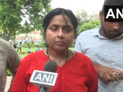 Madhumita Shukla sister wept on the release of Amarmani Tripathi and wife Madhumani from jail said If he comes out and kills us | अमरमणि त्रिपाठी और पत्नी मधुमणि के जेल से रिहाई पर रो पड़ी मधुमिता शुक्ला की बहन, बोलीं- "अगर वो बाहर आकर हमें मार डाले..."