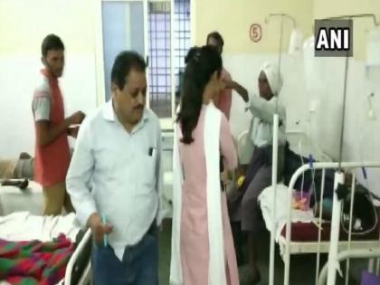 Madhya Pradesh: An 8 year old boy from Barwani district has died allegedly of hunger family also hospitalised | मध्य प्रदेश: भूख से 8 साल के बच्चे की मौत, पूरा परिवार भी अस्पताल में भर्ती, पिछले कई दिनों से नहीं मिला था खाना Madhya Pradesh: An 8 year old boy from Barwani district has died allegedly of hunger family also hospitalised | मध्य प्रदेश: भूख से 8 साल के बच्चे की मौत, पूरा परिवार भी अस्पताल में भर्ती, पिछले कई दिनों से नहीं मिला था खाना