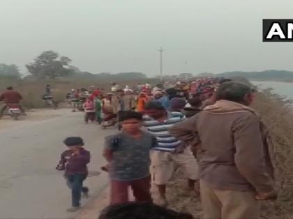Madhya Pradesh Sidhi Bus carrying 54 passengers canal 32 died many injured police | मध्य प्रदेशः 54 यात्रियों से भरी बस नहर में गिरी, 37 शव बरामद, बचाव कार्य तेज Madhya Pradesh Sidhi Bus carrying 54 passengers canal 32 died many injured police | मध्य प्रदेशः 54 यात्रियों से भरी बस नहर में गिरी, 37 शव बरामद, बचाव कार्य तेज