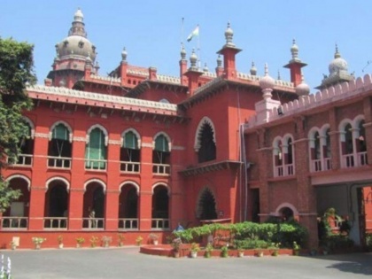 Staying in hotel room of unmarried couple is not a crime: Madras High Court | मद्रास उच्च न्यायालय का बड़ा फैसला ,अविवाहित जोड़े का होटल के कमरे में रहना अपराध नहीं