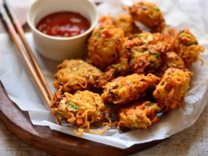 How to make maggi pakoda and bhajiya recipe in hindi | शाम के स्नैक्स में बनाइये मैगी से बने टेस्टी पकौड़े
