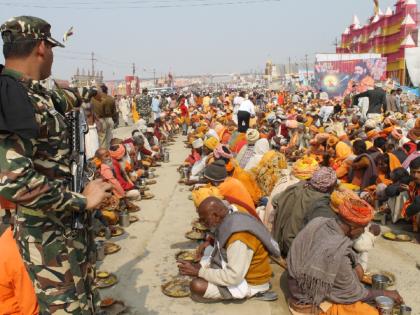Mahakumbh 2025 Devotees will get free food of every taste in the kitchen of Akhara | Mahakumbh 2025: प्रयागराज में अखाड़ों की रसोई में मिलेगा हर तरह का भोजन, श्रद्धालुओं के लिए निशुल्क भोजन Mahakumbh 2025 Devotees will get free food of every taste in the kitchen of Akhara | Mahakumbh 2025: प्रयागराज में अखाड़ों की रसोई में मिलेगा हर तरह का भोजन, श्रद्धालुओं के लिए निशुल्क भोजन