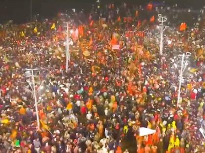 Maha Kumbh 2025 live more than 81 lakh devotees have taken dip on Mahashivratri people continue to reach Prayagraj | Maha Kumbh 2025: महाशिवरात्रि पर अब तक 81 लाख से ज्यादा श्रद्धालुओं ने लगाई डुबकी, प्रयागराज में लोगों का पहुंचना जारी