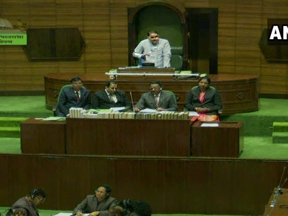 Maharashtra Assembly LIVE news Updates in Hindi: Confidence vote of Chief Minister Uddhav Thackeray led Maha Vikas Aghadi Government | Maharashtra Assembly Floor Test Highlights: उद्धव सरकार ने विधानसभा में बहुमत हासिल किया, बीजेपी विधायकों का वॉकआउट