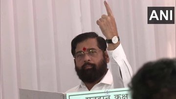 Maharashtra, Jharkhand Vidhan Sabha Chunav Live 2024 grand alliance government get huge majority CM Eknath Shinde said vote much possible see video watch | Maharashtra Vidhan Sabha Chunav Live: महायुति सरकार को प्रचंड बहुमत मिलेगा?, सीएम एकनाथ शिंदे बोले-ज्यादा से ज्यादा मतदान कीजिए... Maharashtra, Jharkhand Vidhan Sabha Chunav Live 2024 grand alliance government get huge majority CM Eknath Shinde said vote much possible see video watch | Maharashtra Vidhan Sabha Chunav Live: महायुति सरकार को प्रचंड बहुमत मिलेगा?, सीएम एकनाथ शिंदे बोले-ज्यादा से ज्यादा मतदान कीजिए...