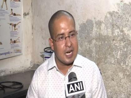 Maharashtra FIR registered against 5 people for thrashing Mumbai Wadala resident | मुंबई: उद्धव ठाकरे के खिलाफ 'आपत्तिजनक' पोस्ट पर शख्स की पिटाई के मामले में 5 लोगों के खिलाफ FIR